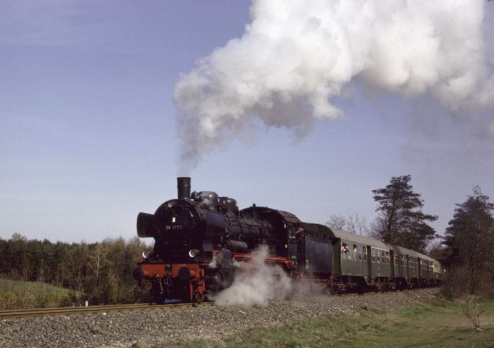 38 1772 in der Steigung hinter Buxtehude nach Harsefeld, am 23.04.1984