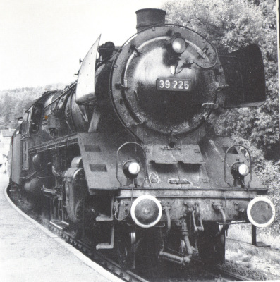 39 225 vor P 1564 in Urft-Steinfeld, am 24.02.1962