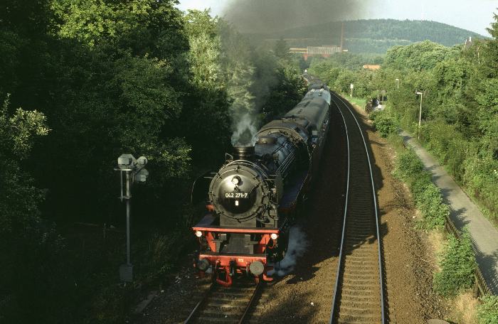 41 271 mit Sonderzug an der Einfahrt von Goslar, am 23.07.1993