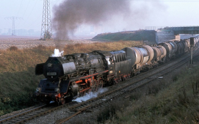 50 0009 mit Ölzug bei Angermünde, Oktober 1977