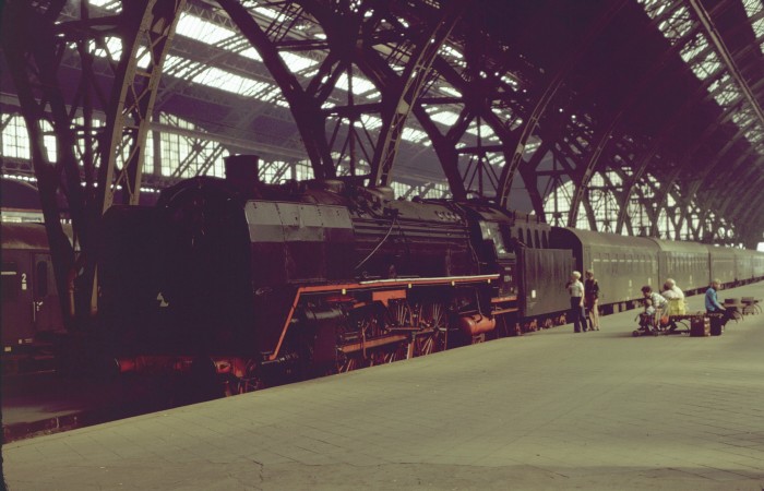01 118 mit E 800 in Leipzig Hbf eingetroffen, am 29.08.1980