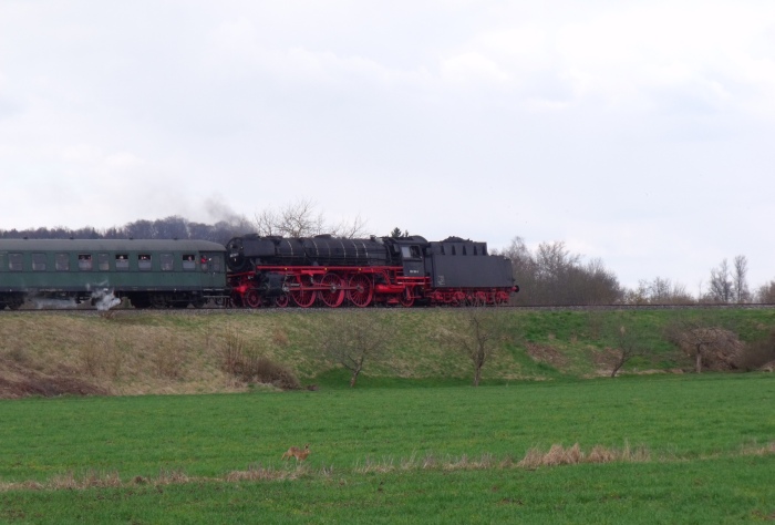 01 180 Tv Zug Nördlingen->Gunzenhausen nördlich von Oettingen, um 15:22h am 06.04.2015