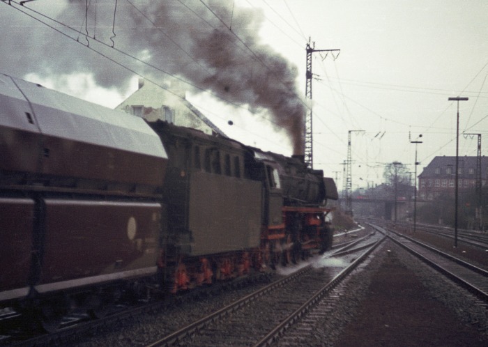 043 672 Durchfahrt Bahnhof Rheine, am 20.03.1975