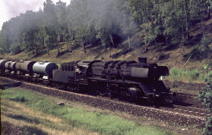 50 1815 mit Güterzug bei Dresden-Klotzsche, 17.07.1976