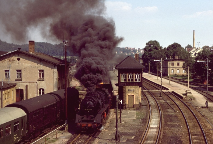 50 3673 mit Güterzug Richtung Döbeln Ausfahrt Nossen, 21.08.1978
