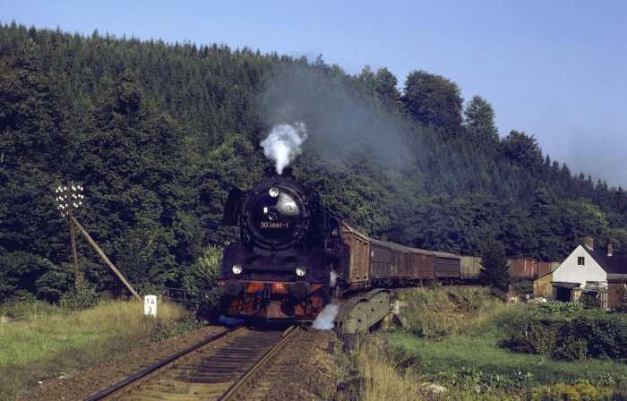 50 3661 mit Ng 69354 hinter Dittersdorf, 31.08.1983