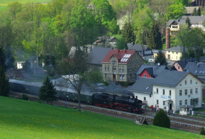 50 3648 mit EAB-Zug Nr.62282 (Schwarzenberg->Annaberg nachmittags) einfahrend in Markersbach, um 14:28h am 29.04.2018