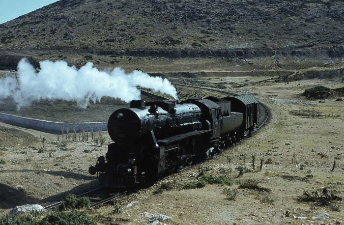 56.5 mit Güterzugbegleitwagen bei Keciborlu, September 1984