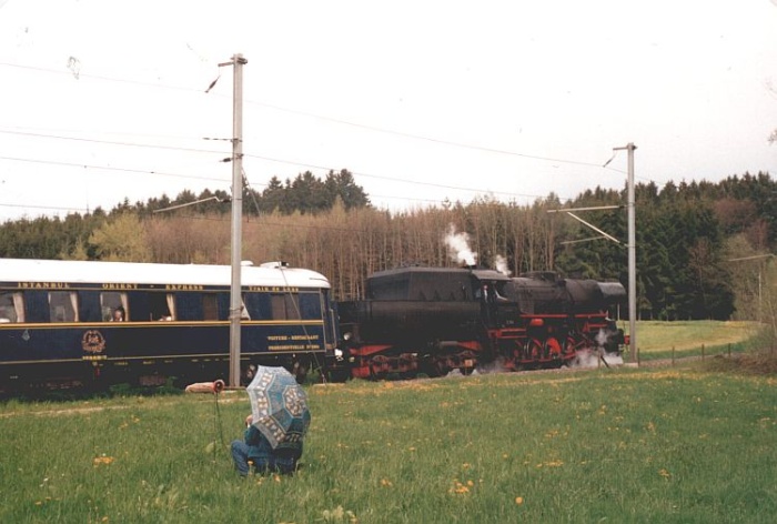 52 7596 auf der Mittelthurgaubahn in der Schweiz mit Orient-Express, 28.03.1998
