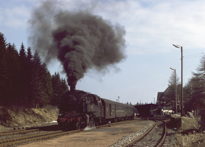 95 0022 mit P 18001 Ausfahrt Ernstthal, am 13.04.1979