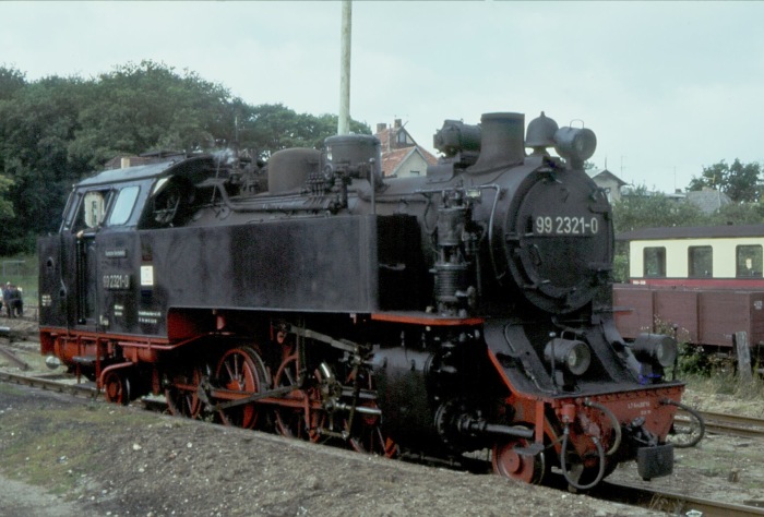 99 2321 Umsetzen im Bahnhof Bad Doberan, im September 1978