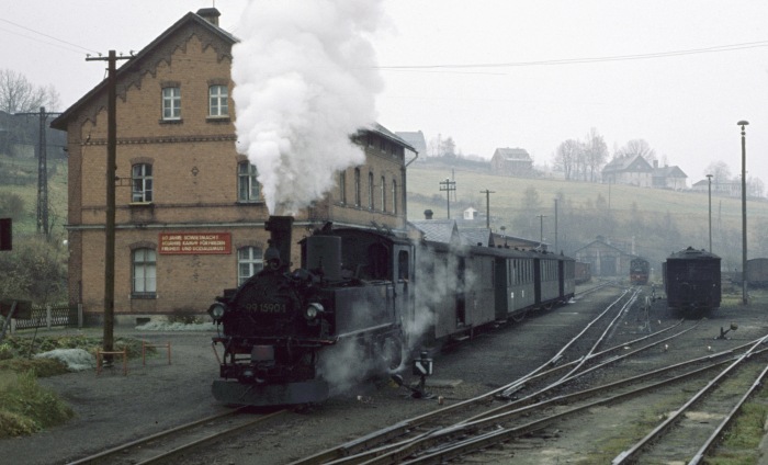 99 1590 vor P 14287 in Jöhstadt eingetroffen, am 28.10.1977