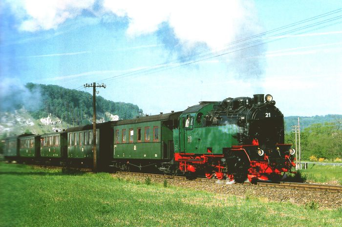 99 7231, 99 6001 und 99 5902 in Wernigerode-Westerntor, am 08.04.1990