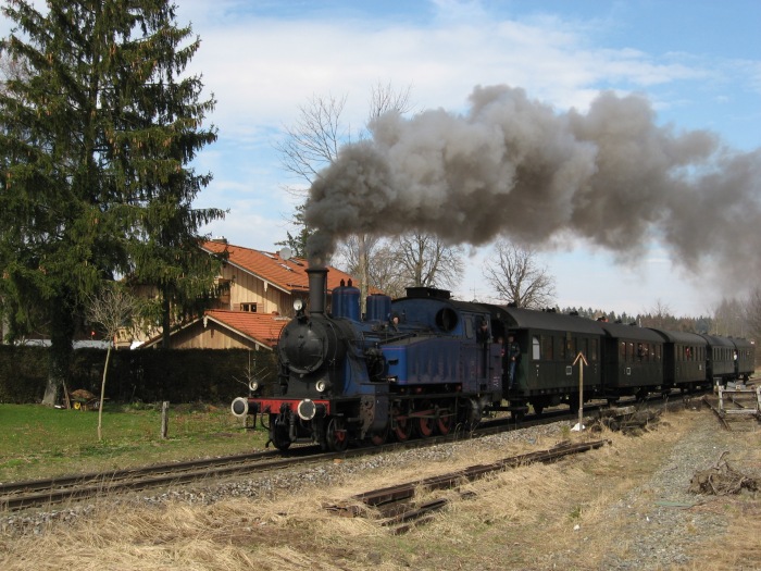 TAG 7 mit Zug aus Holzkirchen, Ausfahrt Warngau, um 12:38h am 18.03.2007